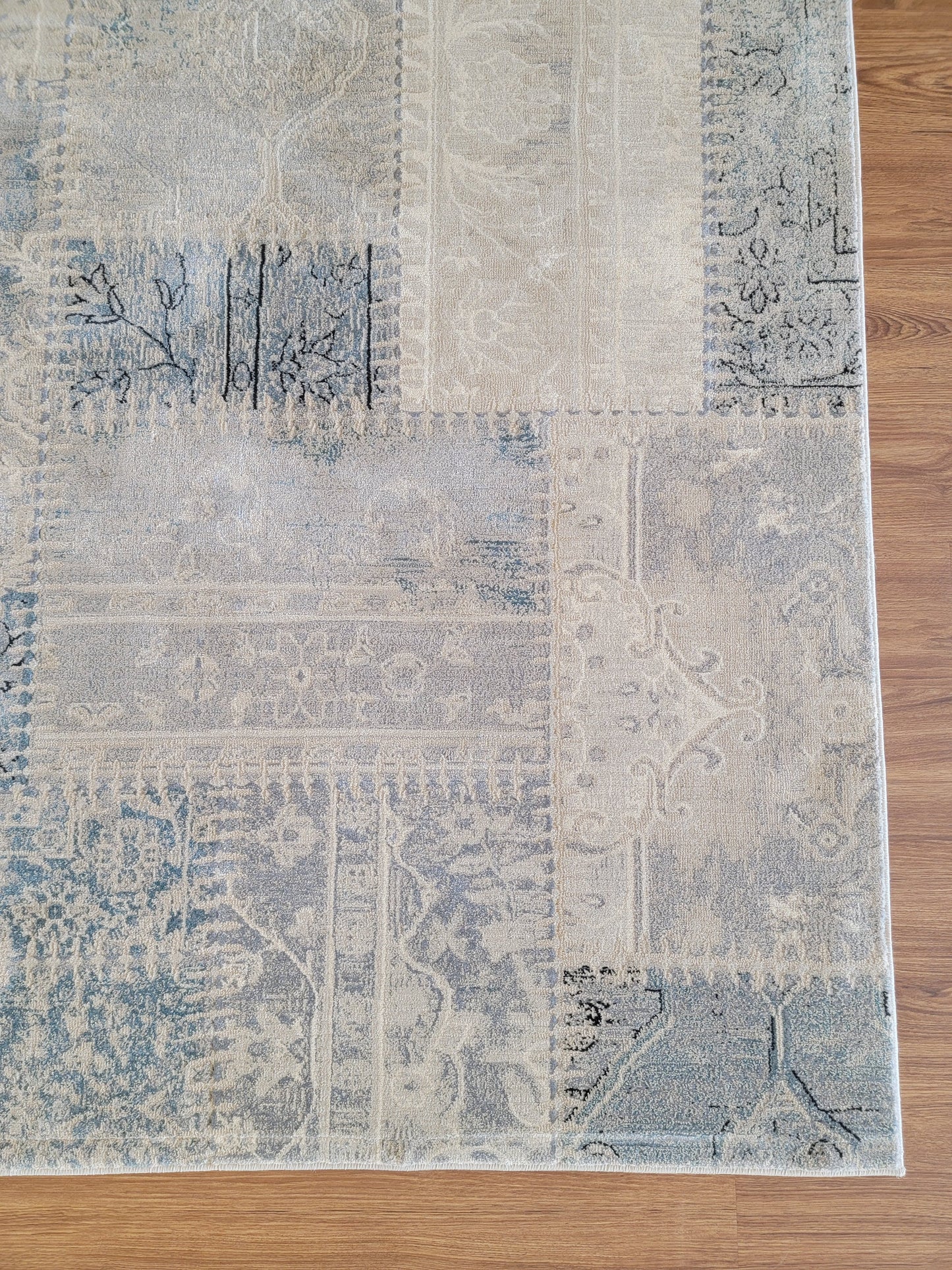 Baguette Modern Traditional Area Rug. Gray and Light Blue