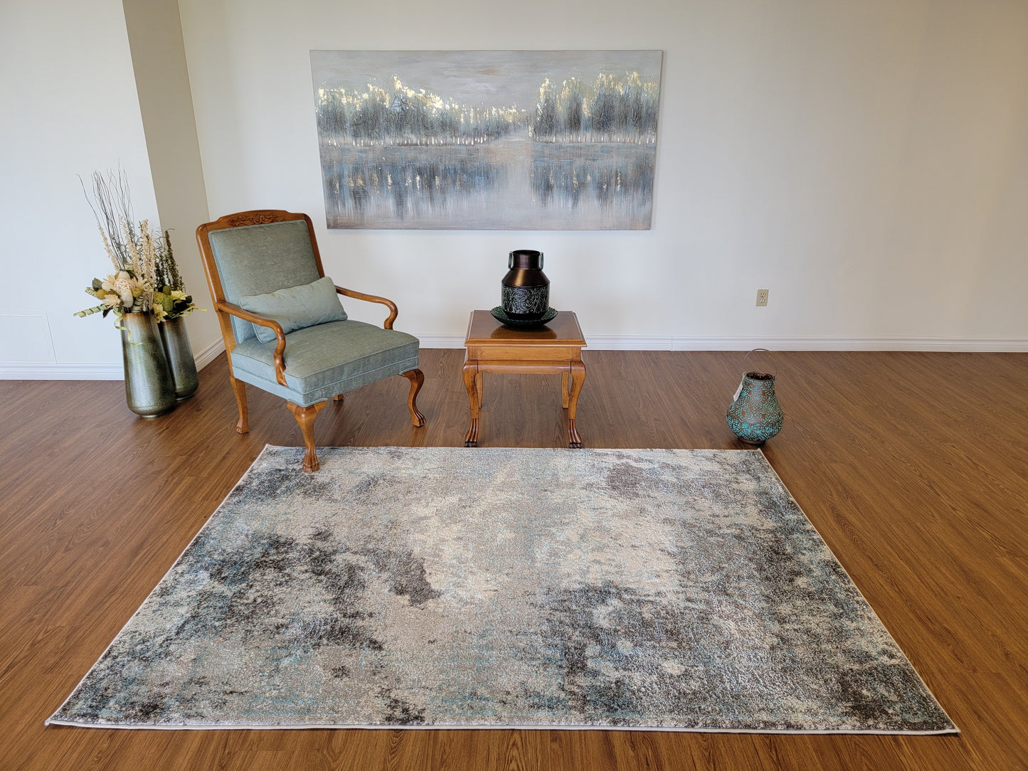 Despina Modern Traditional Area Rug. Light Blue, Platinum, and Metallic Gray