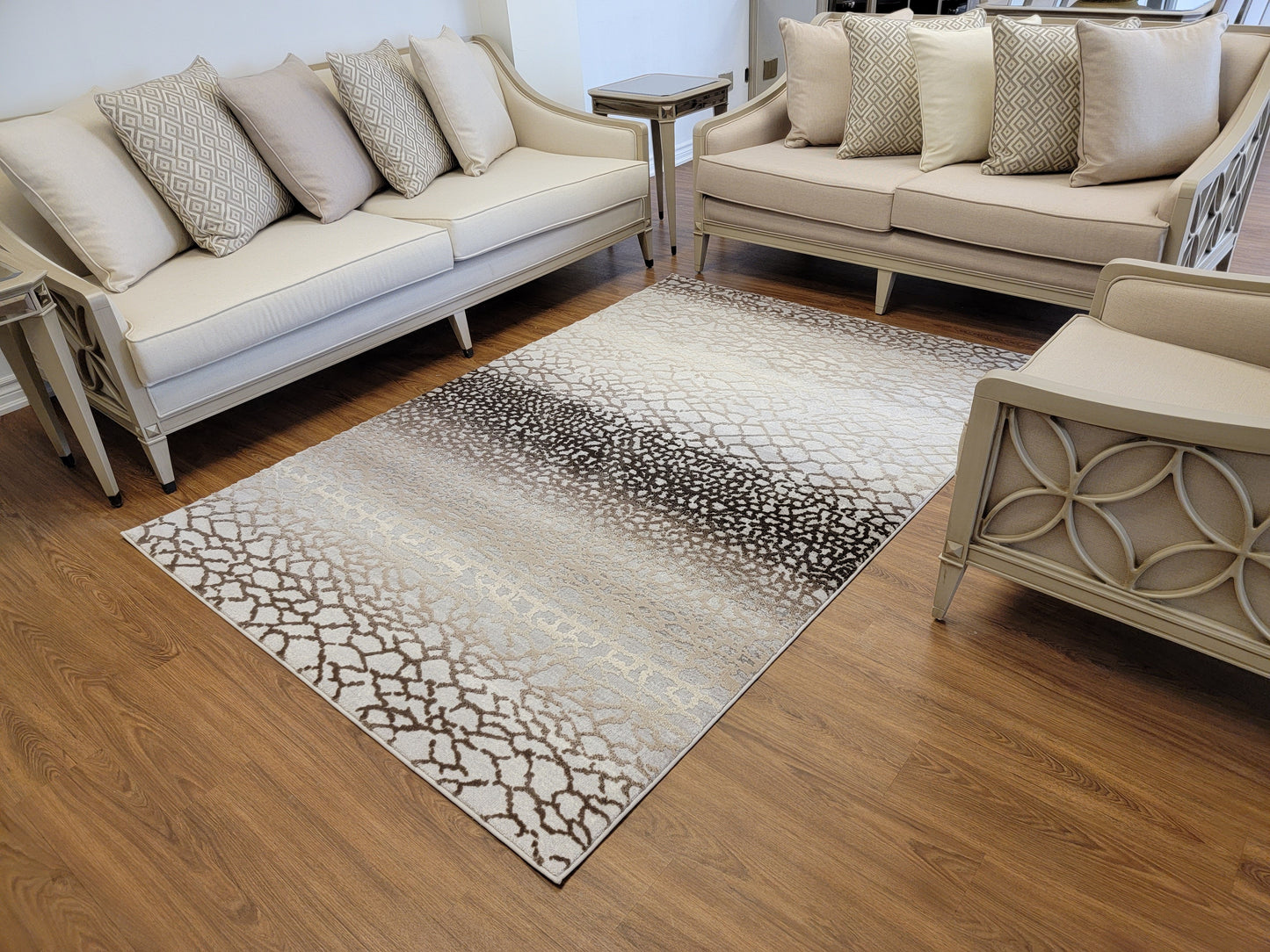 Thema Geometric Area Rug