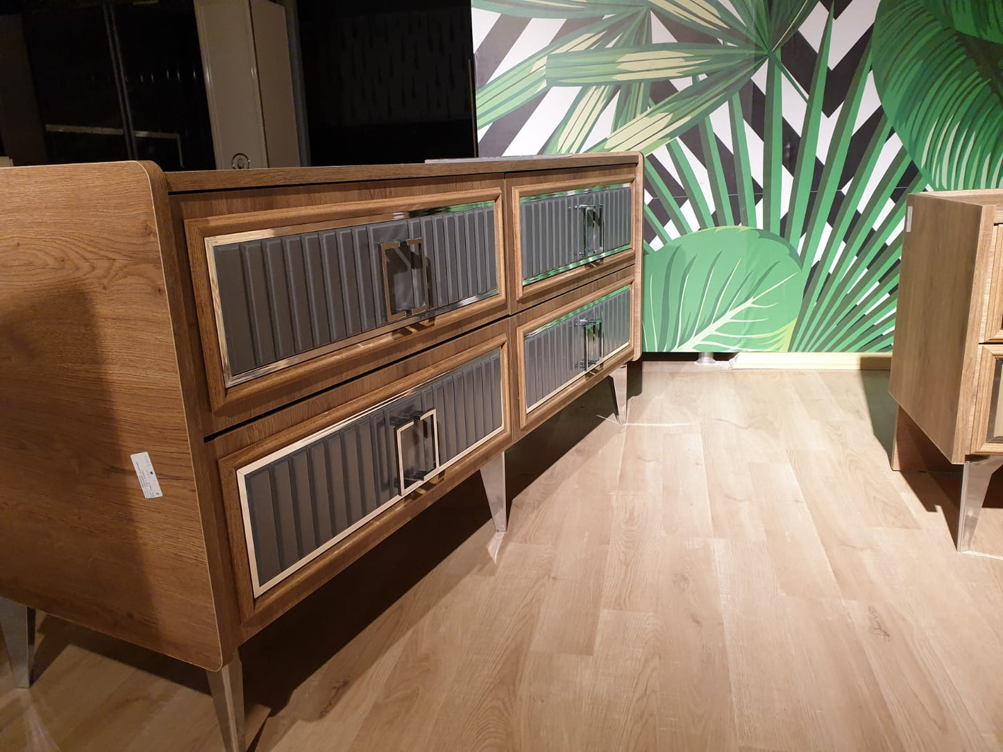 Alberta Queen Bed
