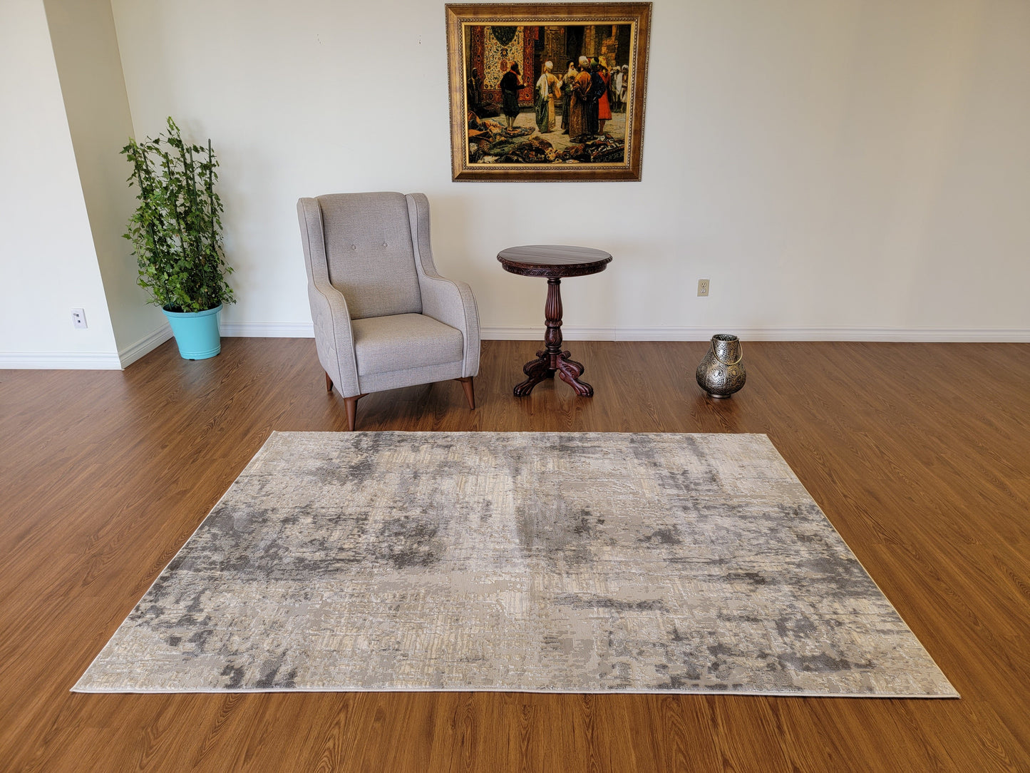 Cozy Abstract Area Rug. White, Ash Gray, and Dim Gray