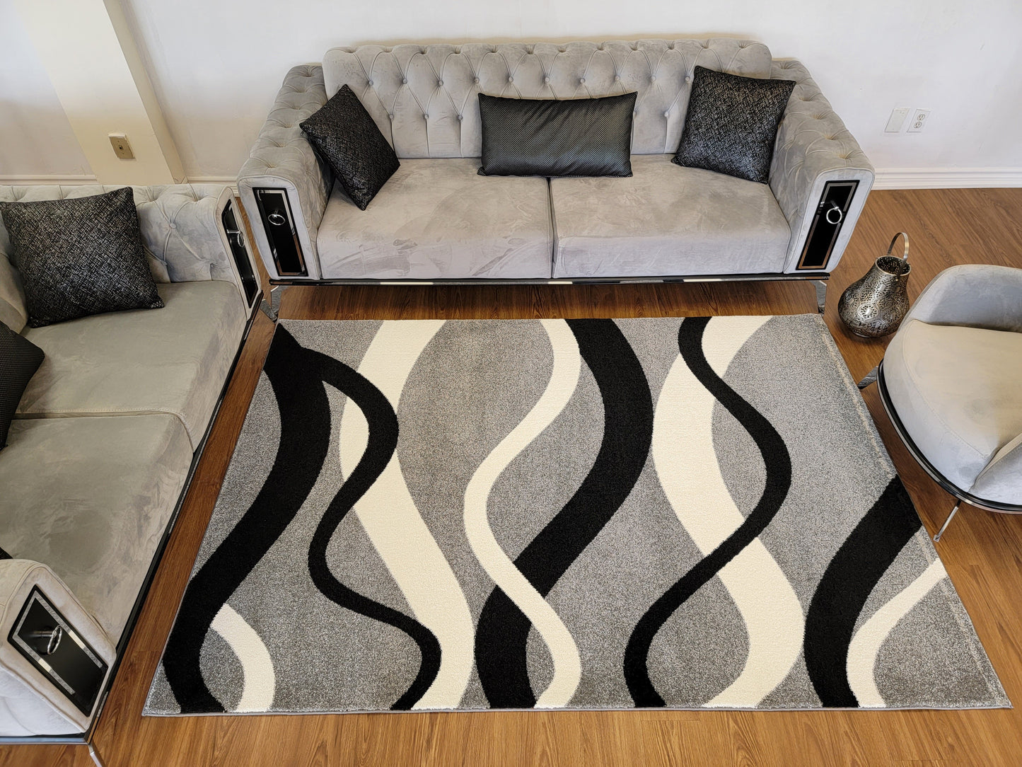 Diamond Abstract Area Rug. Ash Gray with Curved Lines in Black and White