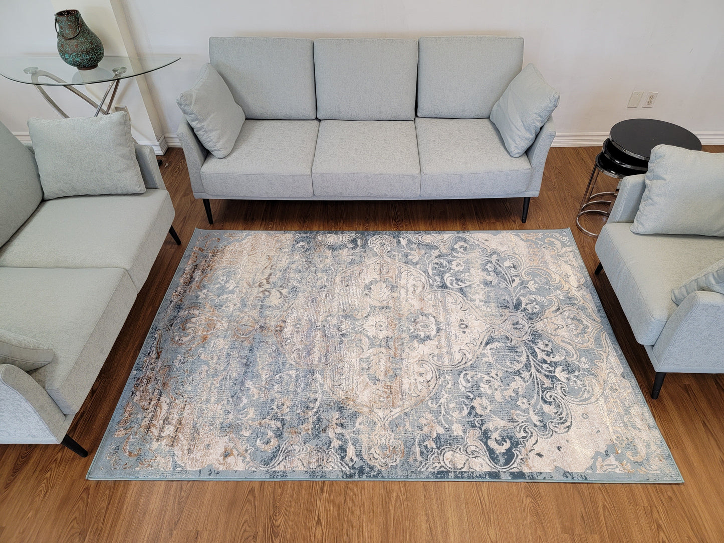 Emojy Modern Traditional Area Rug. Cream, Tan Brown, and Blue