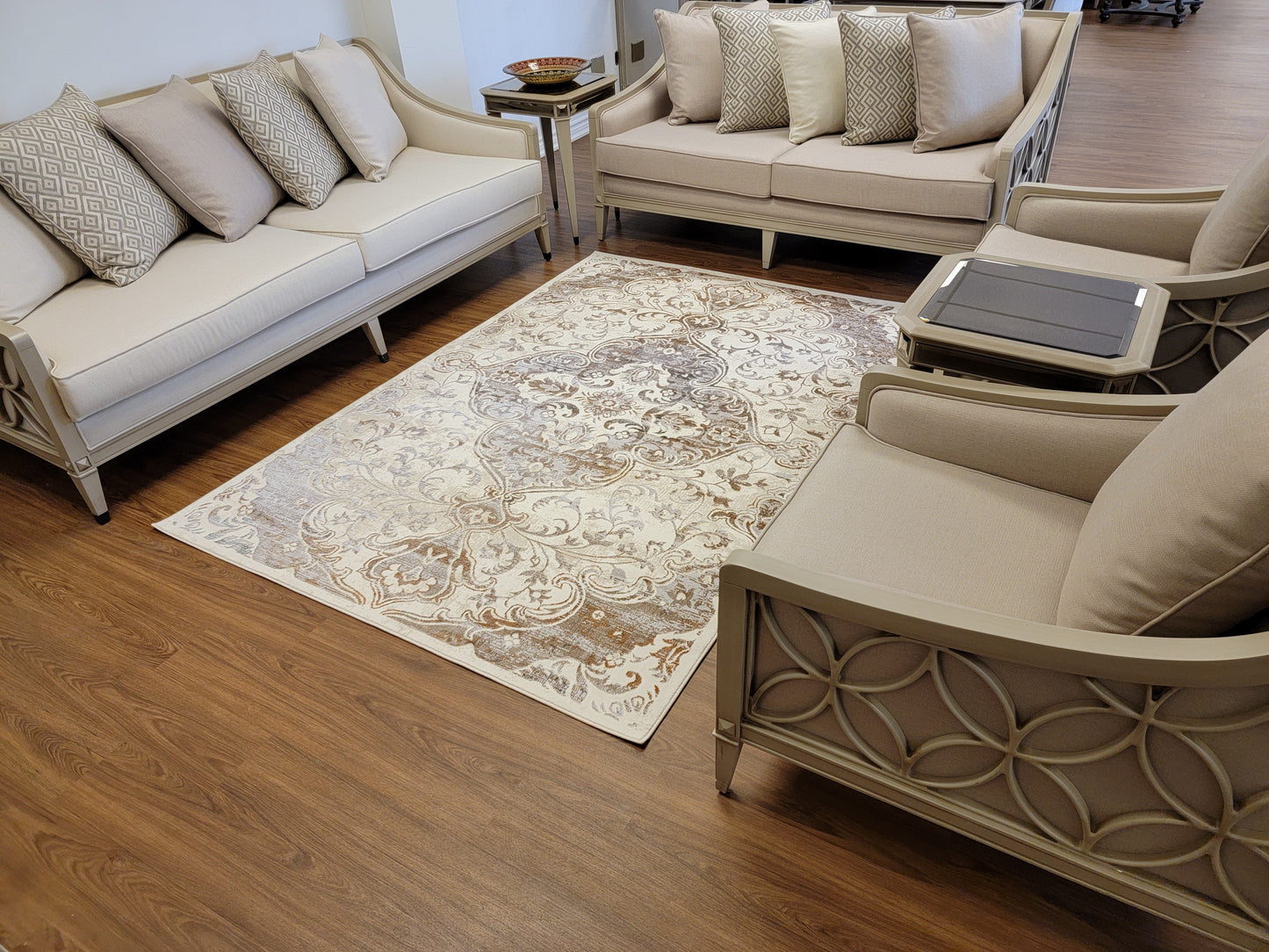 Emojy Modern Traditional Area Rug. Cream and Brown