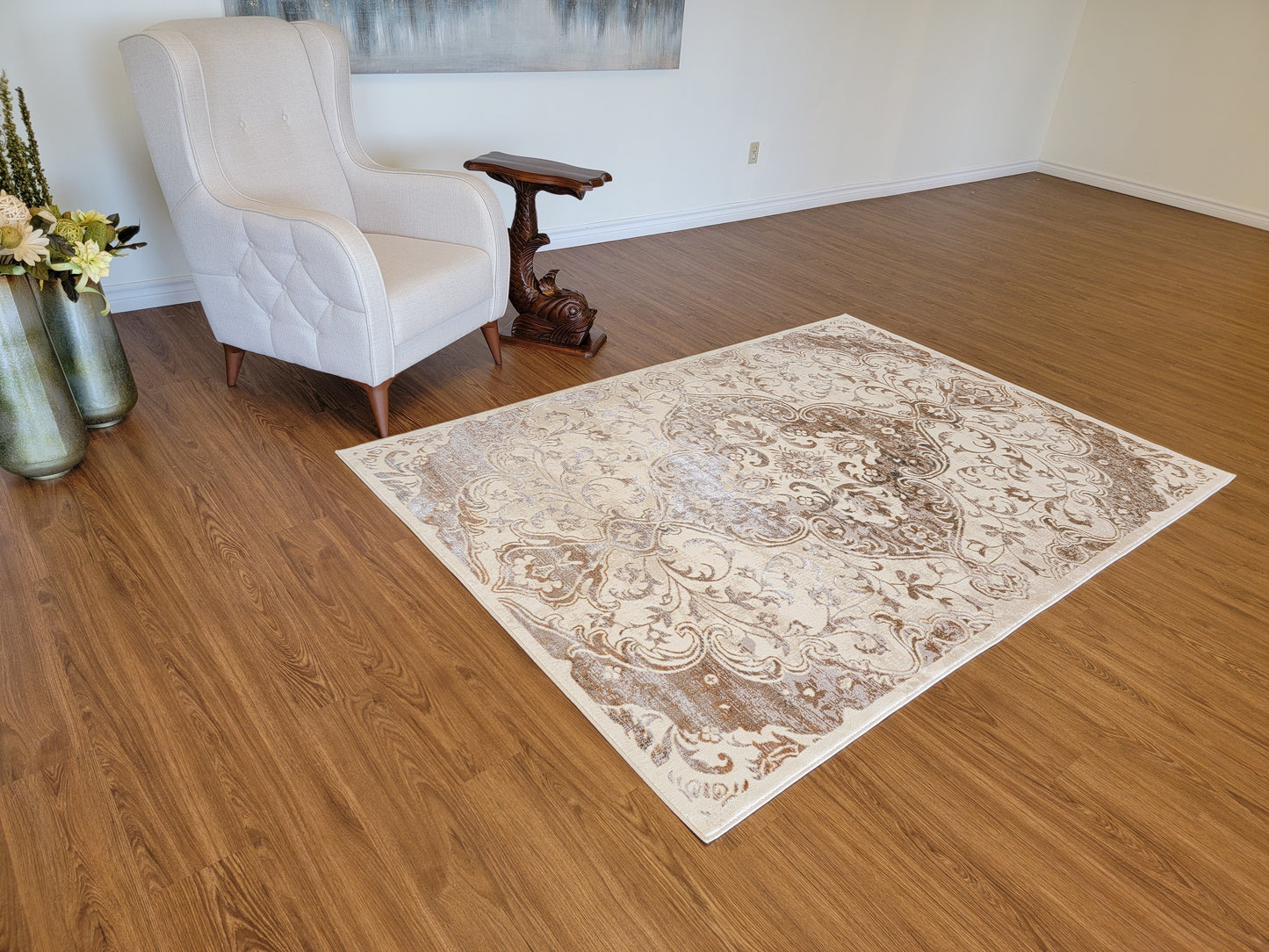Emojy Modern Traditional Area Rug. Cream and Brown
