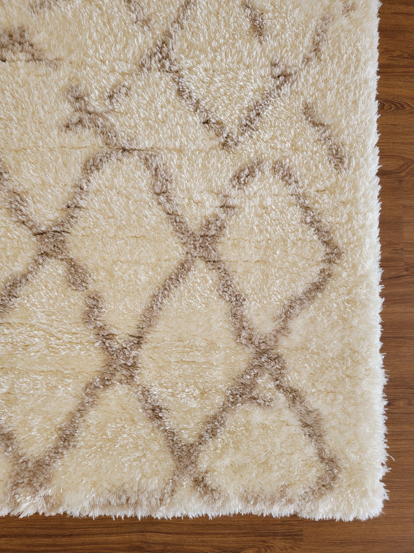 Flokati Shag Area Rug. White and Cream
