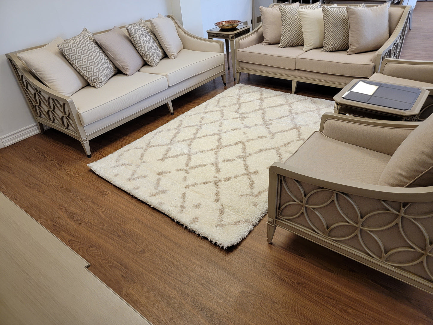 Flokati Shag Area Rug. White and Cream