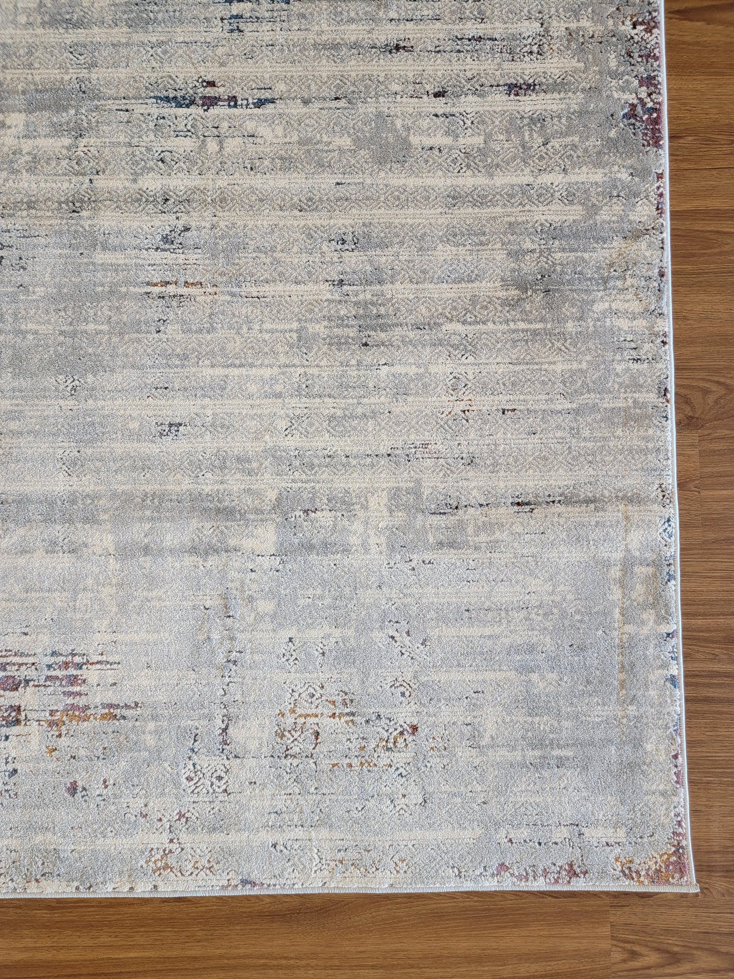 Venus Geometric Area Rug. White and Platinum